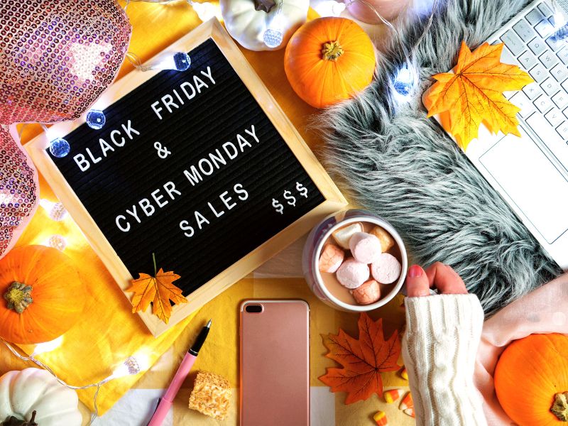 Cyber Monday là ngày gì? Khám phá ngày hội săn sale lớn trong năm 2