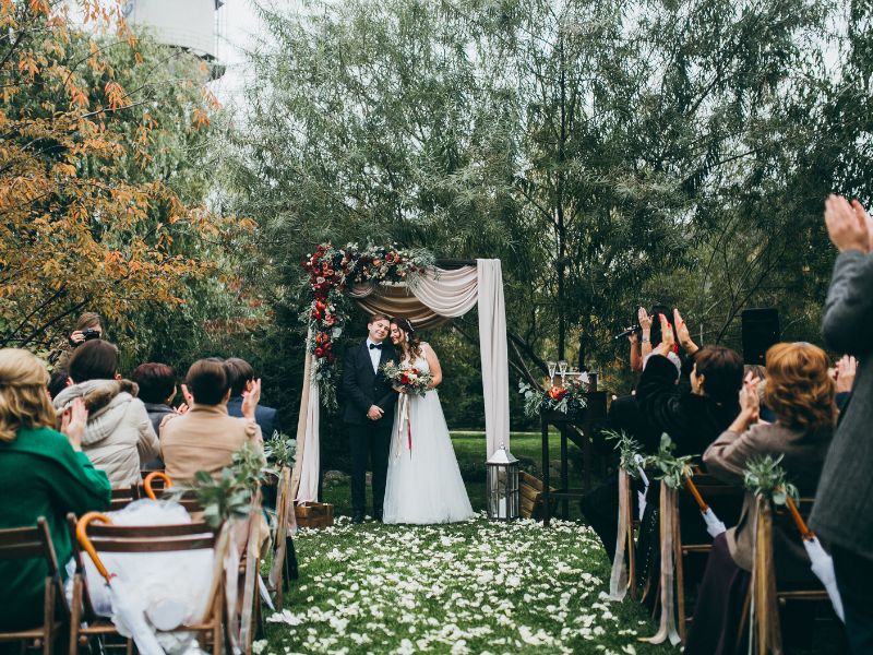 Đám cưới ngoại cảnh