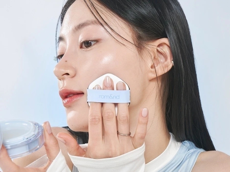 Romand Bare Water Cushion