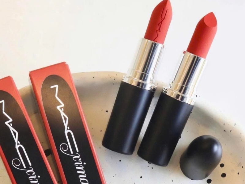 son MAC Matte Lipstick màu 602 Chili phù hợp cho da trung bình