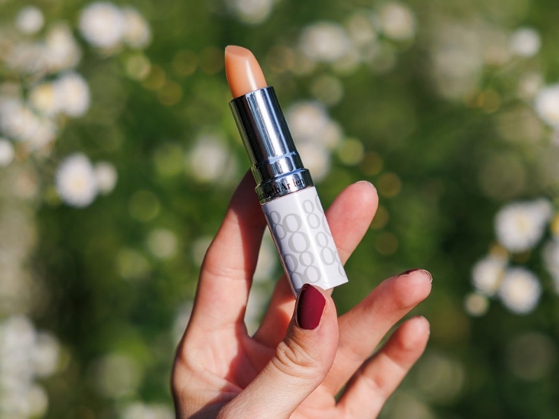 Thành phần và công dụng son dưỡng môi Elizabeth Arden