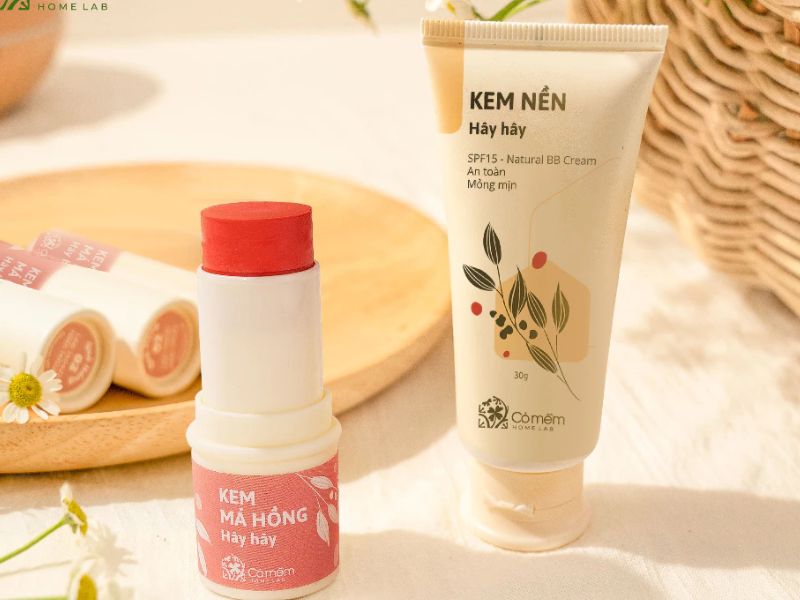 Kem nền thuần chay dành cho da dầu Cỏ Mềm