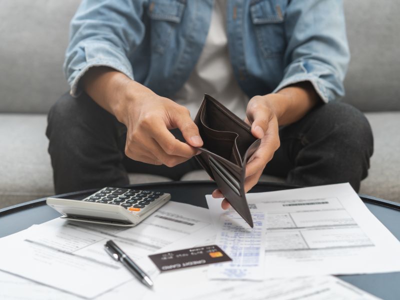 ví không có tiền