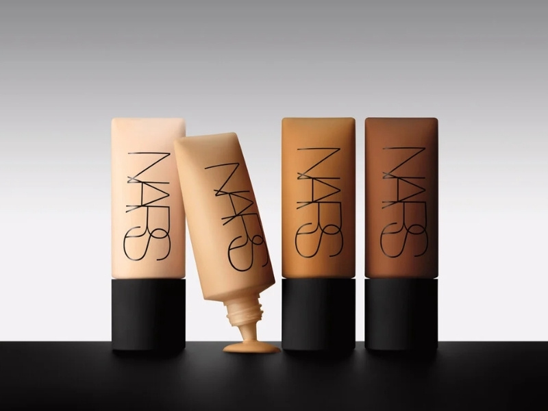 Kem nền Nars Soft Matte Complete Foundation