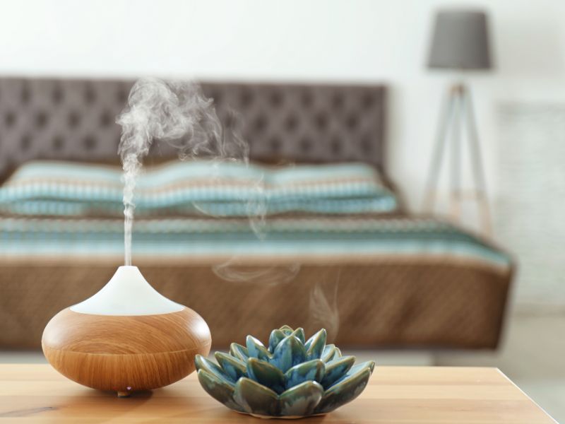 máy khuếch tán tinh dầu trên bàn