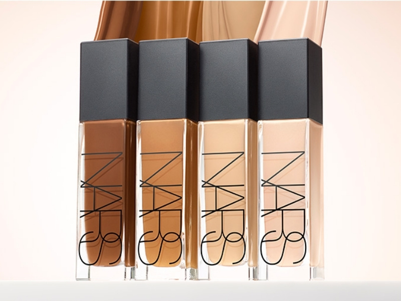 Kem nền Nars Natural Radiant Longwear Foundation