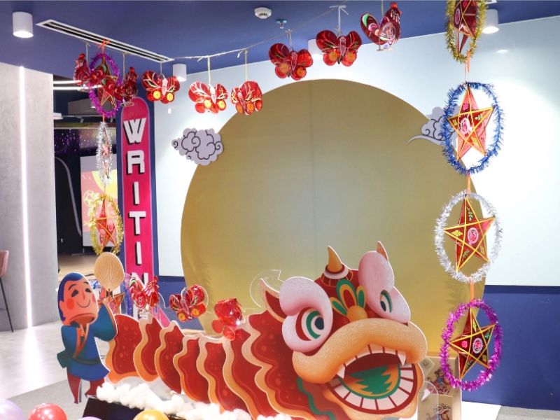 trang trí trung thu cho văn phòng bằng lồng đèn truyền thống