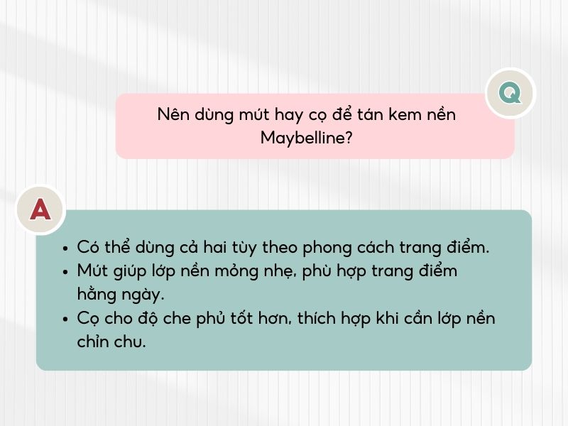 Có thể dùng cọ hoặc mút để tán kem nền