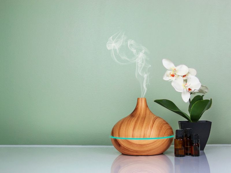 máy khuếch tán tinh dầu và hoa