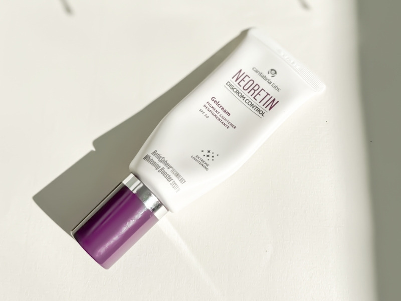 Kem chống nắng cho da nám Neoretin