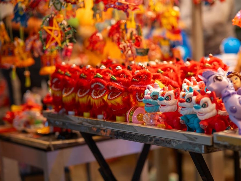 Đèn lồng hình con lân