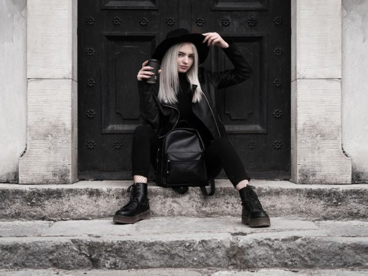 Phong cách Gothic là gì? Khám phá Gothic style trong thời trang hiện đại