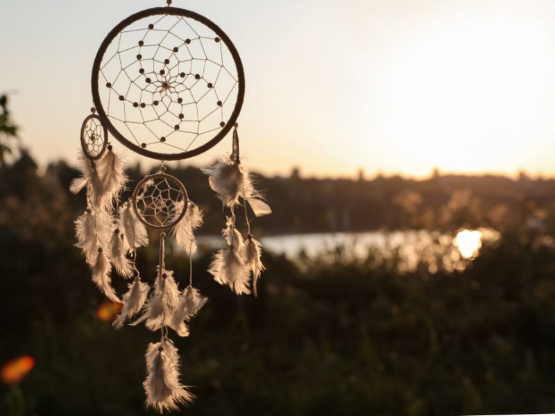 Dream Catcher treo trong gió