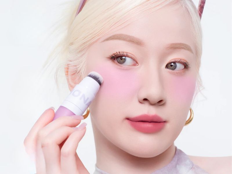 Tone make up hồng lạnh 