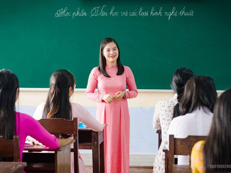 Giáo viên dạy văn