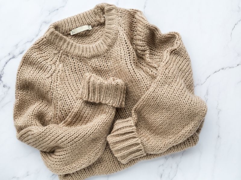 sweater màu nâu sáng