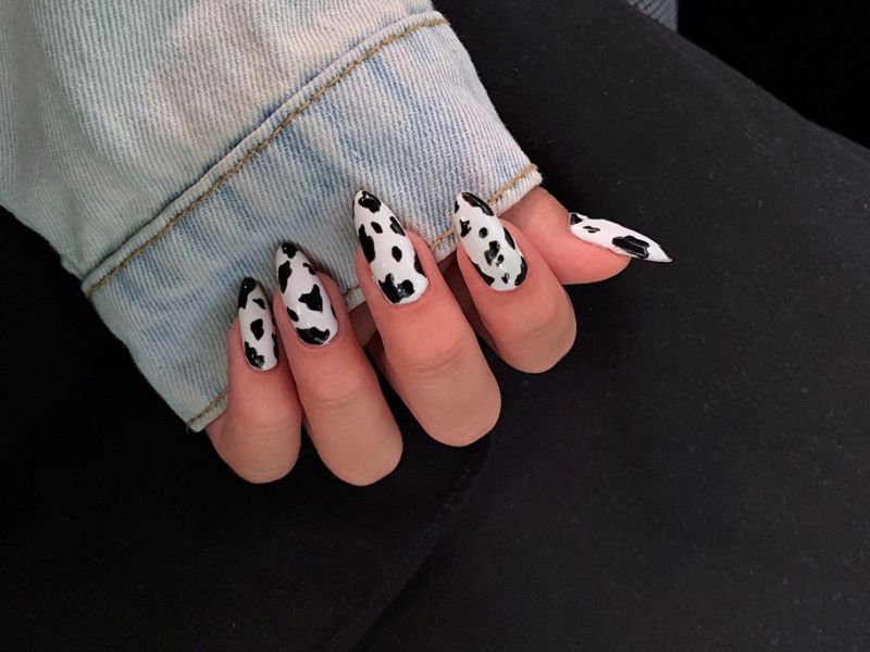 nail bò sữa trắng đen