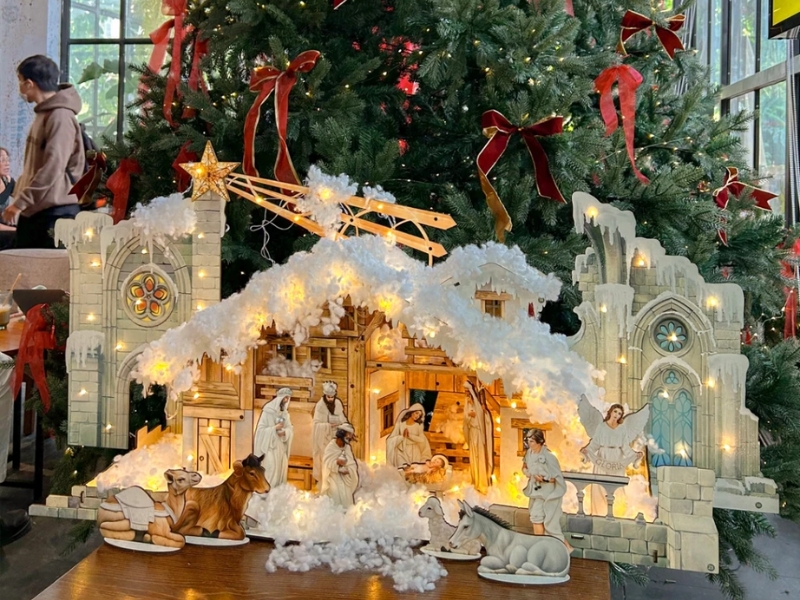 Mô hình trang trí hang đá Giáng sinh sẵn 