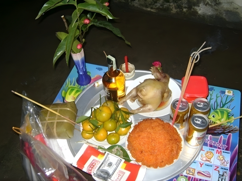 Mâm cúng Giao thừa ngoài trời