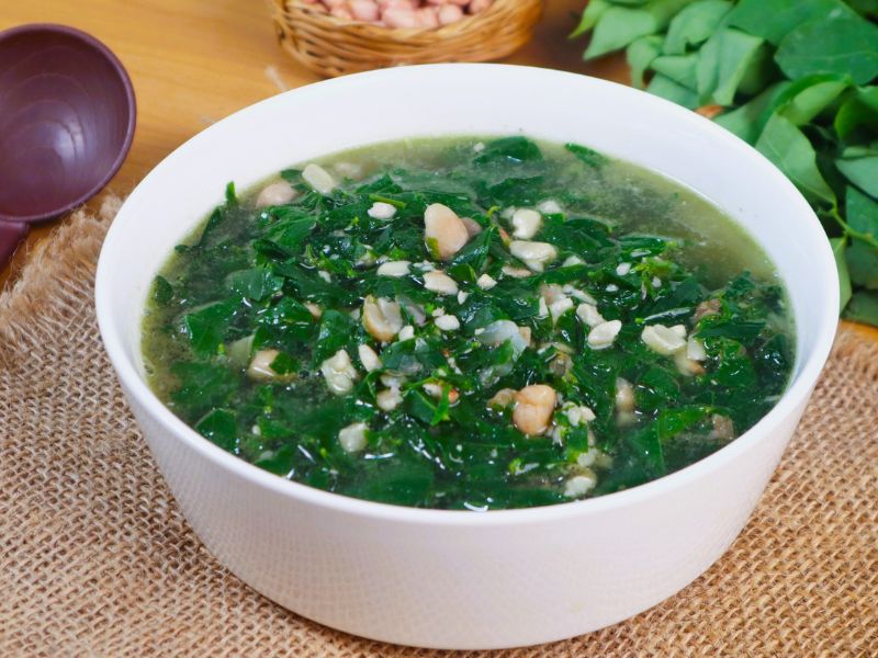tô canh rau nóng sau tết