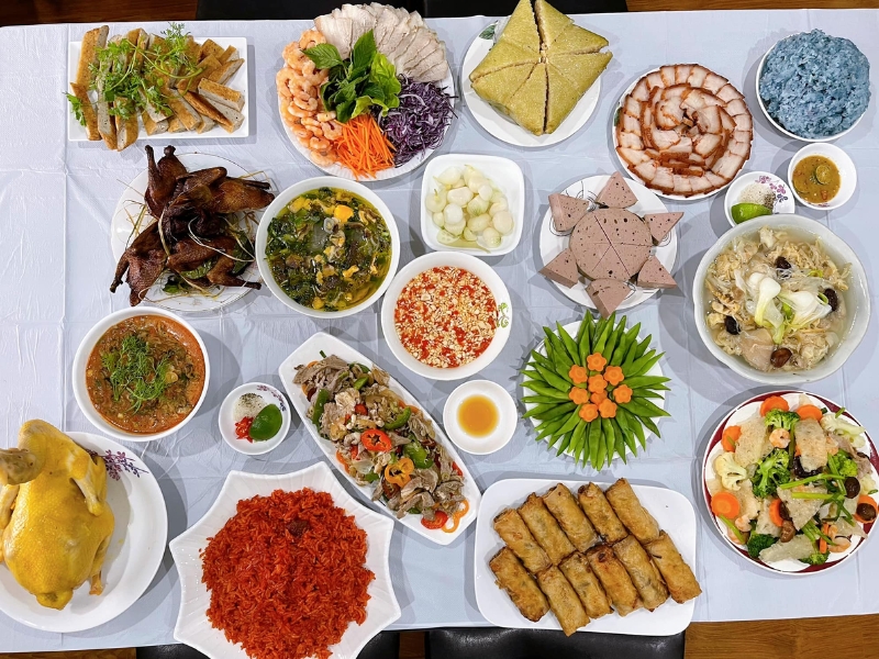 Mâm cúng Tất niên