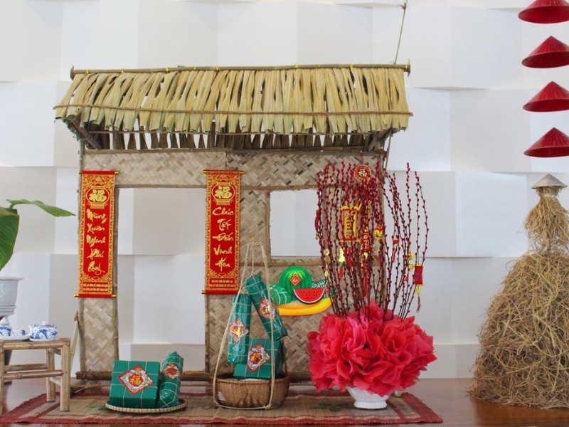 Trang trí Tết phong cách cổ truyền với quang gánh