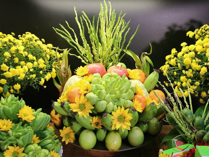 Cách đặt mâm ngũ quả trên bàn thờ miền Trung