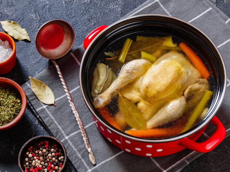 lẩu gà lá é