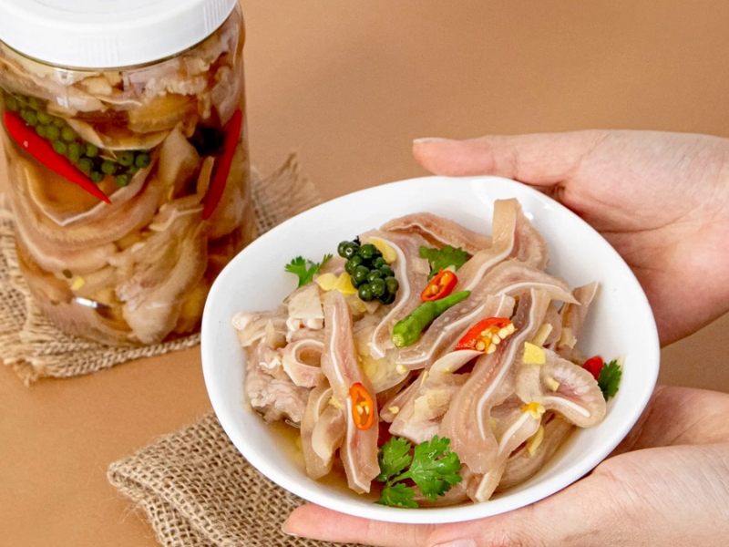 Tai heo ngâm giấm