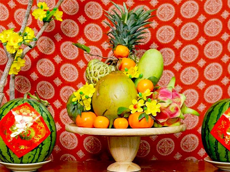 Cách bày mâm ngũ quả trên bàn thờ miền Nam