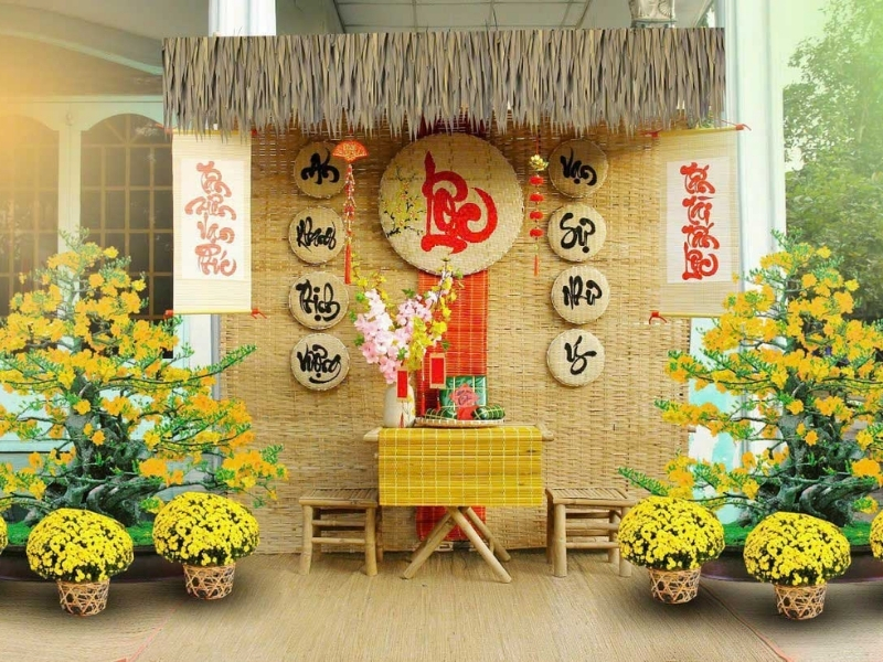 Cúc vạn thọ nổi bật trong tiểu cảnh Tết xưa