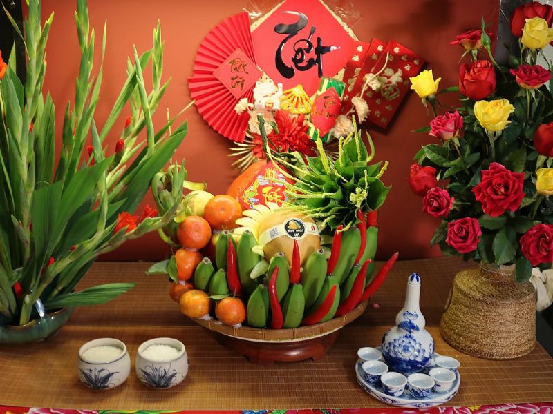 Cách đặt mâm ngũ quả trên bàn thờ miền Bắc