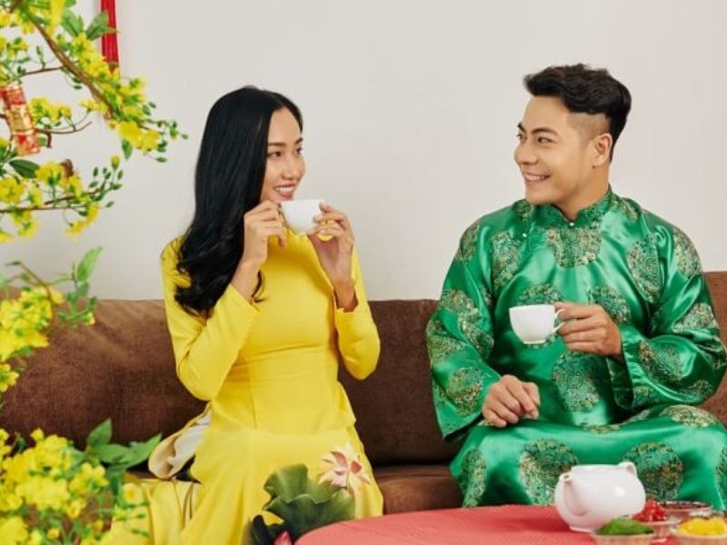 Chúc tết người yêu cũ như những người bạn 