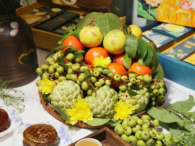 Cách để mâm ngũ quả trên bàn thờ miền Nam