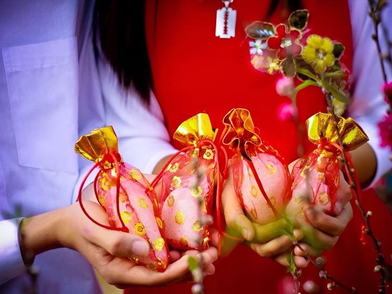 mua muối ngày đầu năm