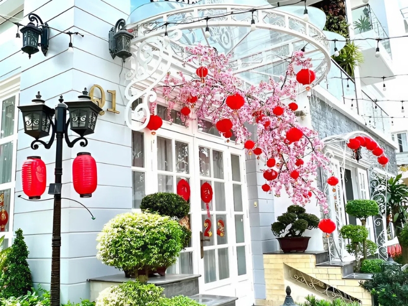 Trang trí cổng nhà ngày Tết đẹp