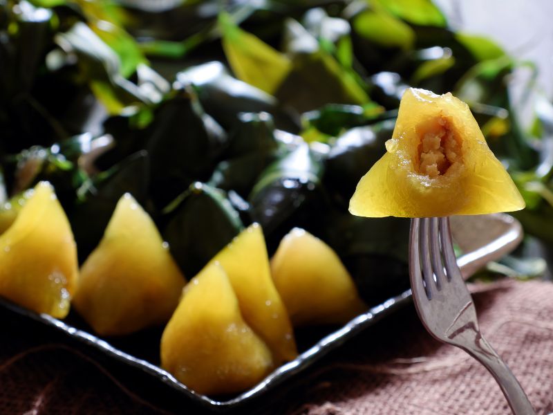 nhân bánh ú lá tro