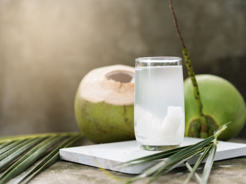 Nước dừa mát lành