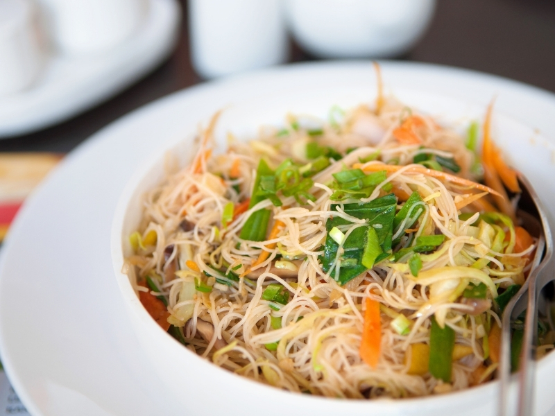 Hủ tiếu xào thập cẩm.