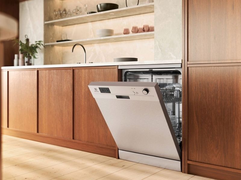máy rửa chén Electrolux