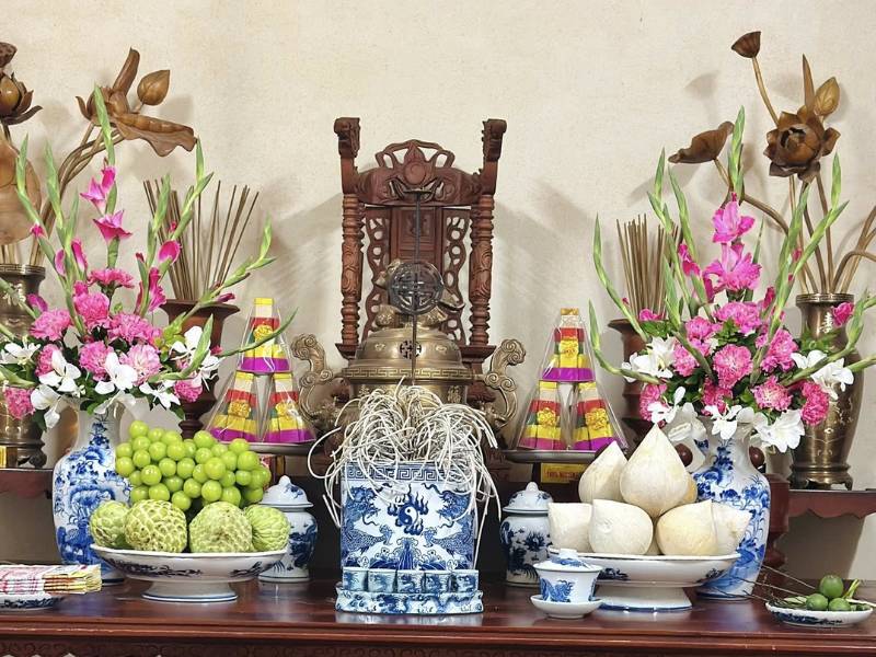 Cách bày bàn thờ gia tiên ngày Tết miền Nam