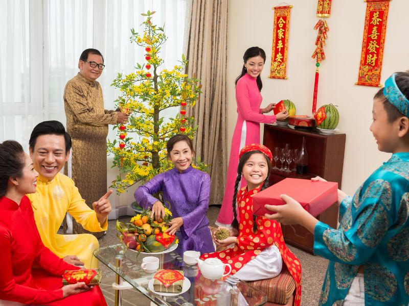 gia đình sum vầy ngày tết