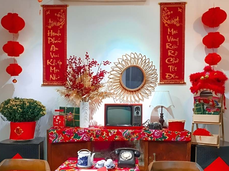 Treo câu đối tại phòng khách 