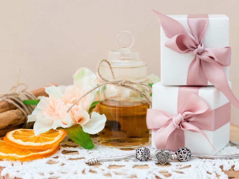 món quà nến thơm và vòng tay