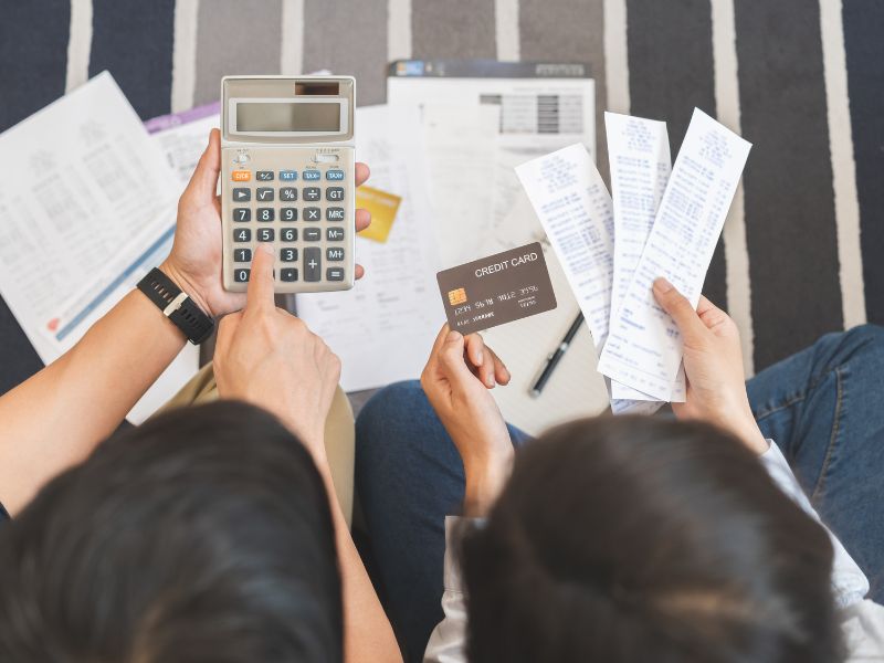 lo lắng tài chính nằm mơ thấy người ta mượn tiền mình