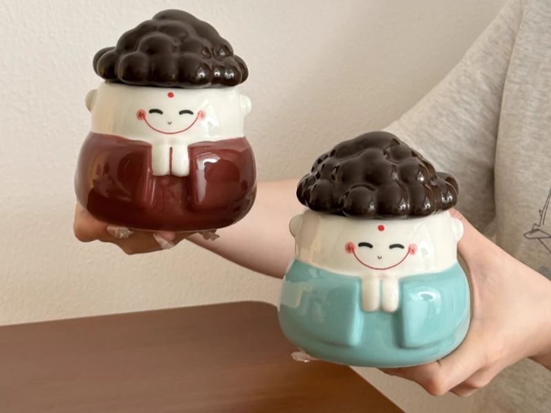 ly sứ độc lạ