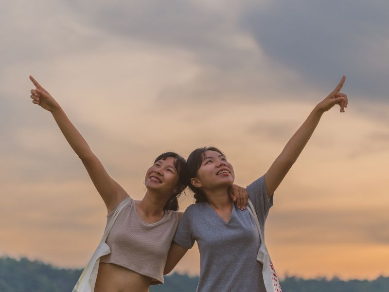 du lịch bạn bè chị em con gái