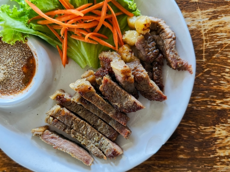 Bò nướng 