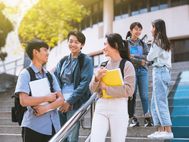 đồ dùng học tập cho sinh viên năm nhất