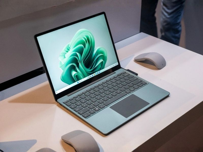 Laptop cho sinh viên kinh tế Surface Laptop Go 3